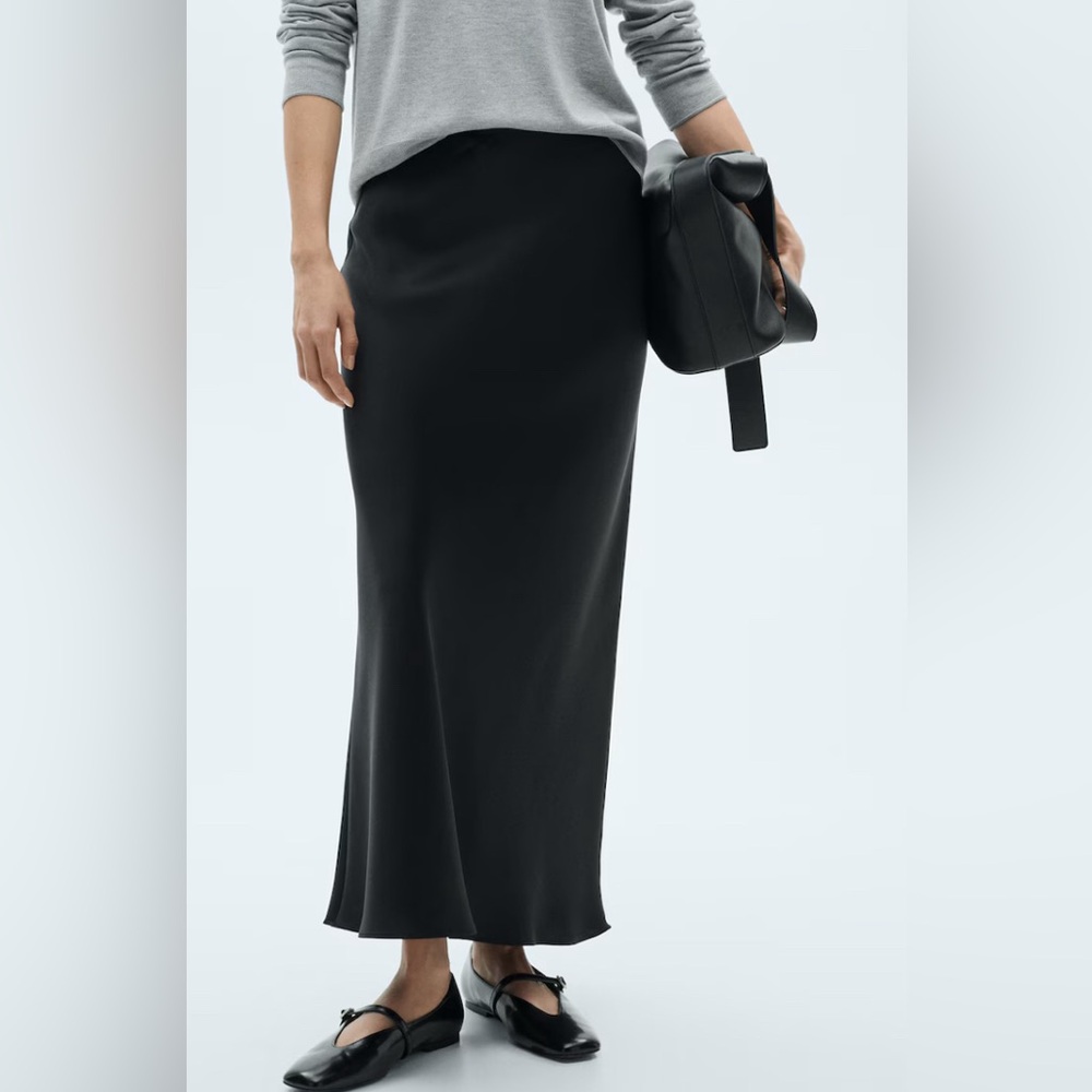 BLACK SATIN SKIRT